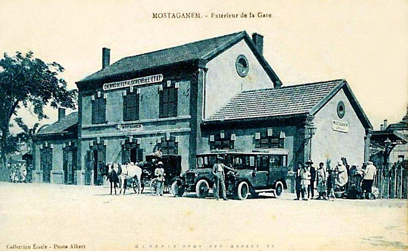 2098- Mostaganem - Gare - Exterieur.jpg